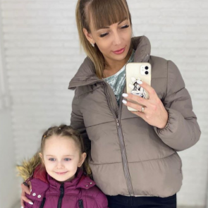 Молодая мать рассказала, как ее 6-летняя дочь могла заразиться коронавирусом