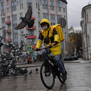 Оценена вероятность заразиться коронавирусом через доставку