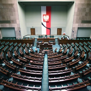 В Польше отменили выборы президента из-за коронавируса