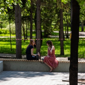 Не все на выход! Где в России снимают коронавирусные запреты