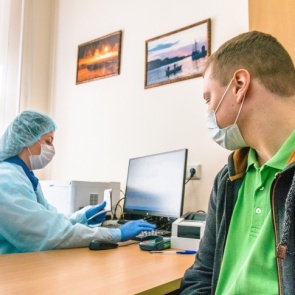 Минздрав остановил плановую вакцинацию. Прививки начнут делать после эпидемии коронавируса