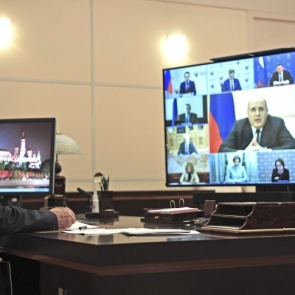 Путин устроил разнос по коронавирусным выплатам. Пересказываем совещание максимально коротко