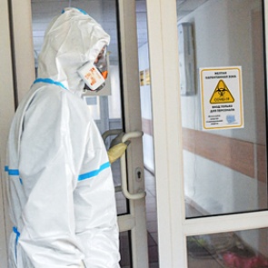 Раскрыты подробности лечения коронавируса переливанием крови переболевших