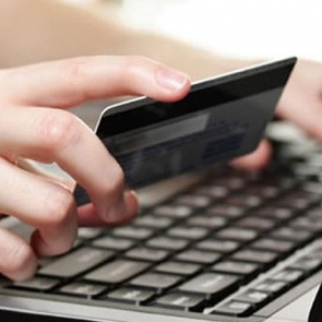 Житель Назарово решил купить «Ленд Крузер» в интернете и лишился 2,5 миллионов. Раньше он «приобрел» так снегоход