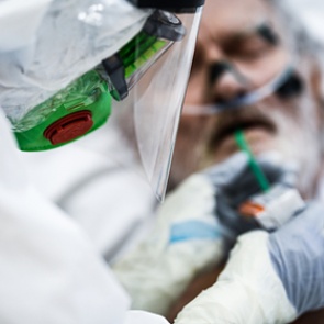 Названы прошедшие пик коронавируса российские регионы