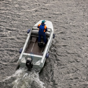 Двое детей утонули в озере в Березовском районе на жарких выходных