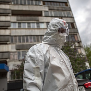 Врач предрек негативные последствия жесткого карантина