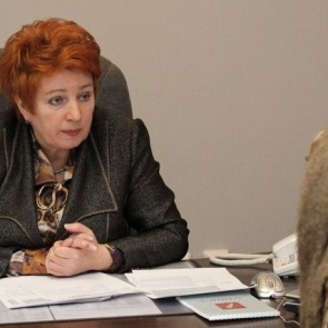 Экс-министра соцполитики оштрафовали за покупку чайников для ветеранов по завышенной цене. Она несогласна