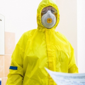 Путин предложил отправить московских врачей в регионы лечить коронавирус