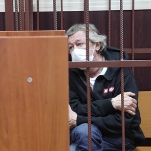 Семья погибшего в ДТП Захарова отказалась от денег Ефремова