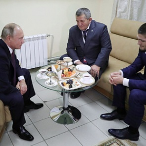 Тренер Нурмагомедова рассказал об излечении отца спортсмена от коронавируса