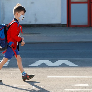 Ученые усомнились в эффективности ношения масок детьми