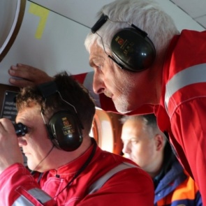 Для поиска пропавших на Камчатке привлекли вертолет. Среди пропавших — два минусинца