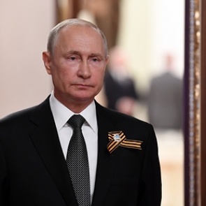 Путин оценил версию о специальном вбросе коронавируса