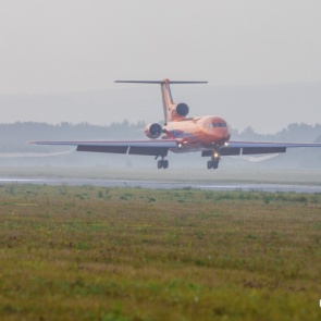 Из-за сильного утреннего тумана над Красноярском несколько самолетов сели в других городах