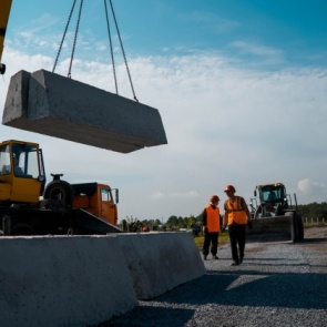 На городском кладбище Ачинска начат ремонт ограждения