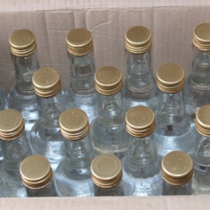 Полицейские края изъяли 190 тысяч литров контрафактного спиртного