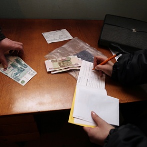 В России предложили увеличить штрафы коллекторам за угрозы должникам