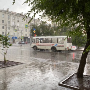 Погода испортится: идут грозы и ливни