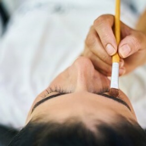 Россиянок предупредили об опасных последствиях косметики