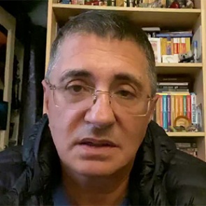 Доктор Мясников обратился к спасшим Навального врачам