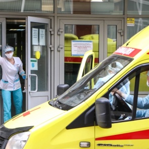 В России уже пять дней растет число новых коронавирусных больных. Это вторая волна?