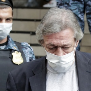 Михаил Ефремов признал вину в смертельном ДТП