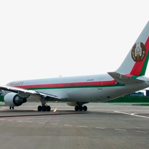 Лукашенко прилетел в Россию