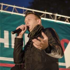 Навальный вернется в Россию и продолжит работать