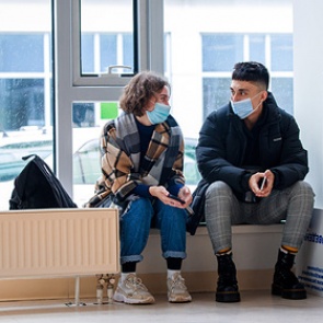 В Роспотребнадзоре опровергли начало второй волны коронавируса в России