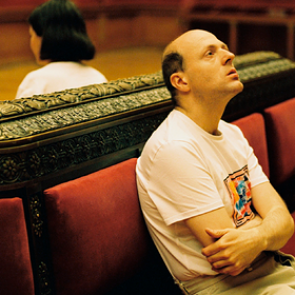 Российская соцсеть запустила кампанию для поддержки людей с аутизмом