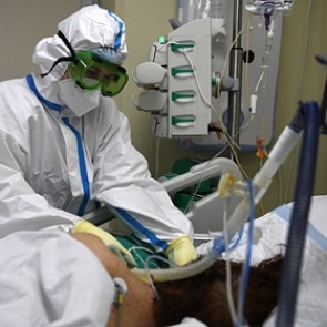 Российский врач спрогнозировал новые неожиданности коронавируса