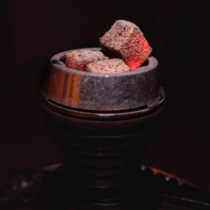 В России запретили курить кальяны в кафе: удар по бизнесу или забота о здоровье?