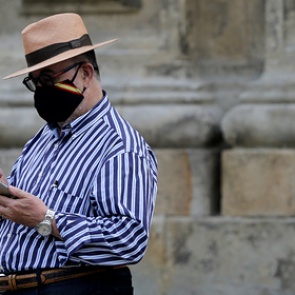 Эксперт назвала способ очистить смартфон от коронавируса