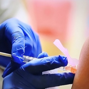 В Роспотребнадзоре спрогнозировали выход России на плато по коронавирусу