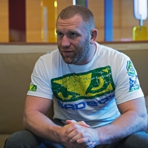 Харитонов рассказал о возможной операции за границей