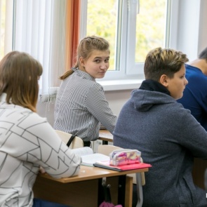 Школьникам 5–11-х классов продлили дистант до 6 декабря