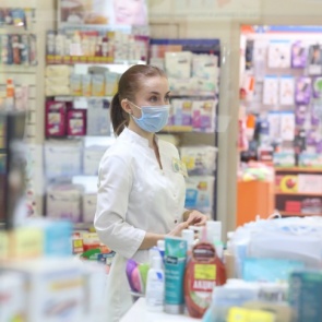 Уберегут ли от коронавируса витамины D и С? Отвечают врачи