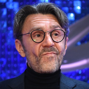 Шнуров обматерил закрывших Санкт-Петербург на Новый год чиновников