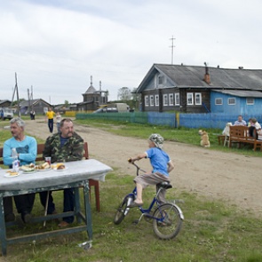 Названы самые курящие и пьющие регионы России