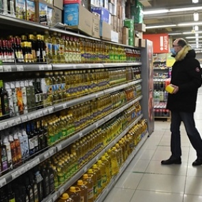 В России сочли необходимым введение продуктовых карточек для малоимущих