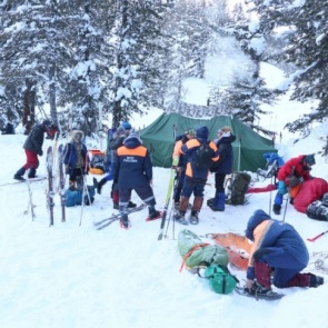 Туристы-лыжники отправились в Ергаки, несмотря на прогноз -45 градусов, одна из женщин скончалась