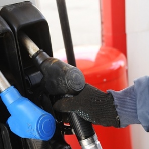 Ценам на бензин в России предсказали резкий рост
