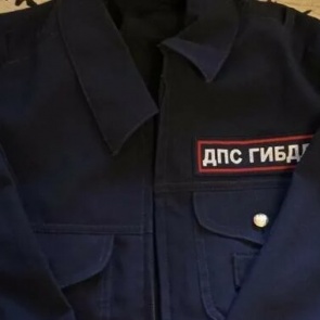 Переодевшийся в гаишника красноярец обещал знакомым продать арестованные машины нарушителей и украл 23 миллиона