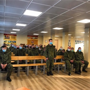 За вождение под наркотиками в Красноярском крае публично осудили еще одного военнослужащего