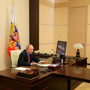 Путин призвал выровнять цены на жилье