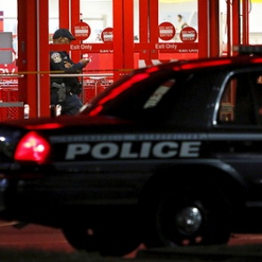 В США в результате стрельбы погибли пять человек