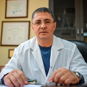 Доктор Мясников предупредил о риске рака из-за кальяна