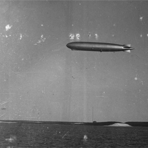 В красноярском музее нашли ранее неизвестную фотографию немецкого дирижабля над Диксоном