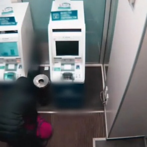 Красноярец взорвал банкомат при помощи газа и пытался украсть из него 2 млн рублей